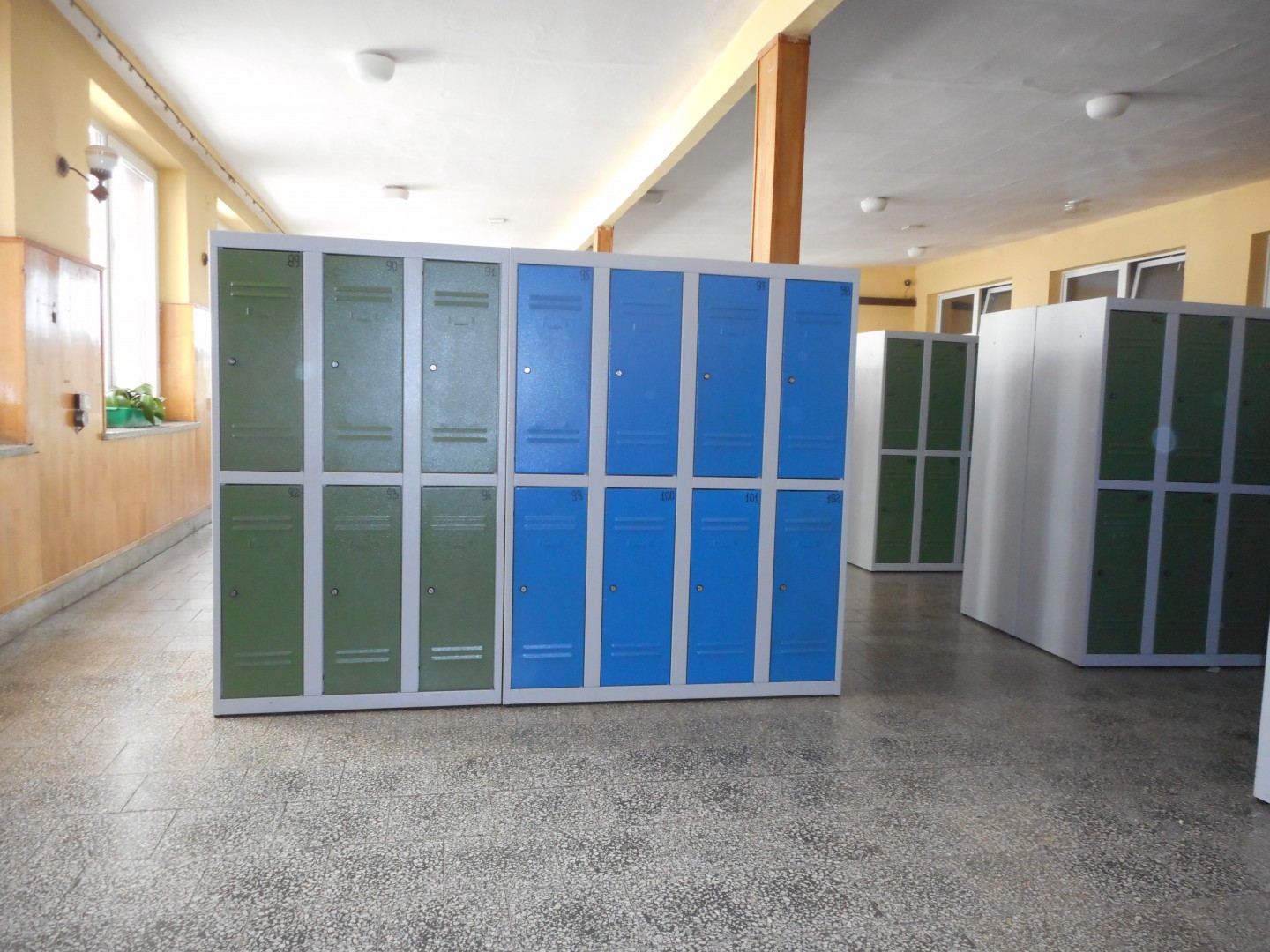 Zdjęcie do projektu Zakup i montaż szafek szkolnych dla uczni&oacute;w Szkoły Podstawowej nr 4 w Gryficach